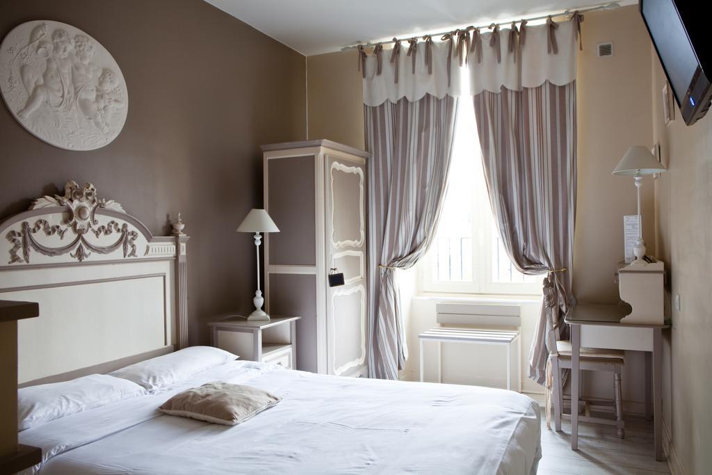 Hotel Abat Jour น็องต์ ห้อง รูปภาพ