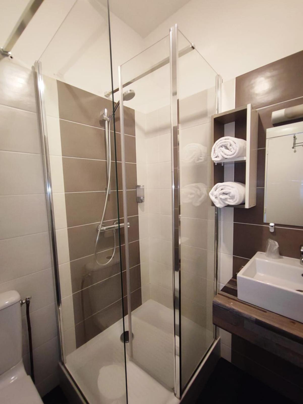 Hotel Abat Jour น็องต์ ภายนอก รูปภาพ